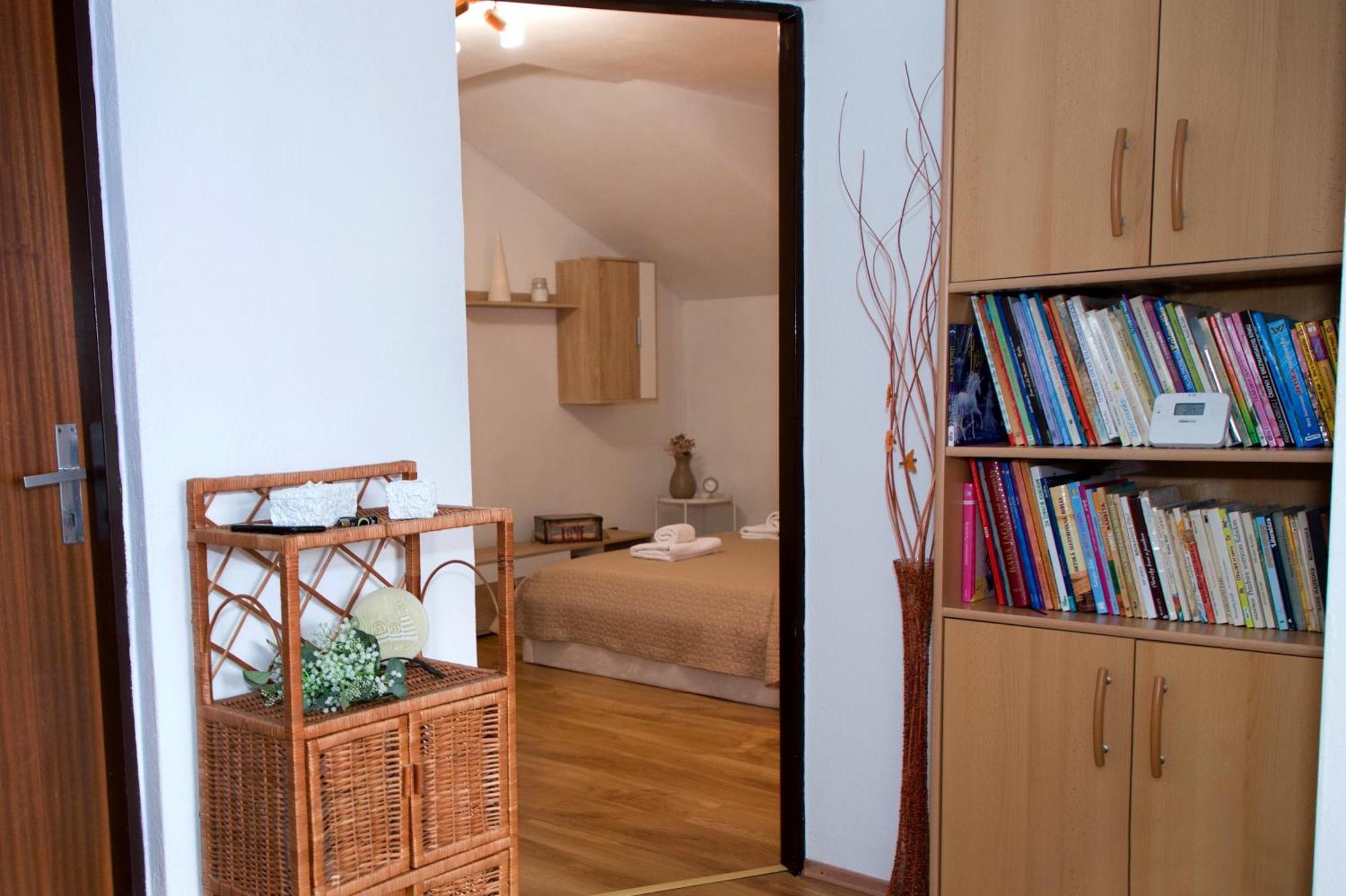 Apartman Ivka Brezno Ngoại thất bức ảnh